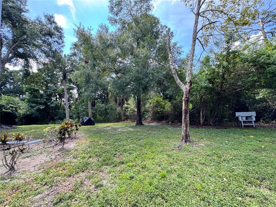For Rent: $1,300 (2 beds, 2 baths, 912 Square Feet)