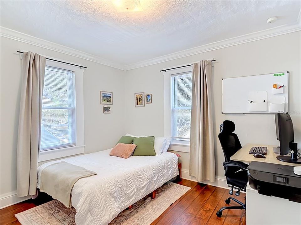 В аренду: $2,495 (3 спален, 1 ванн, 1170 Квадратных фут)