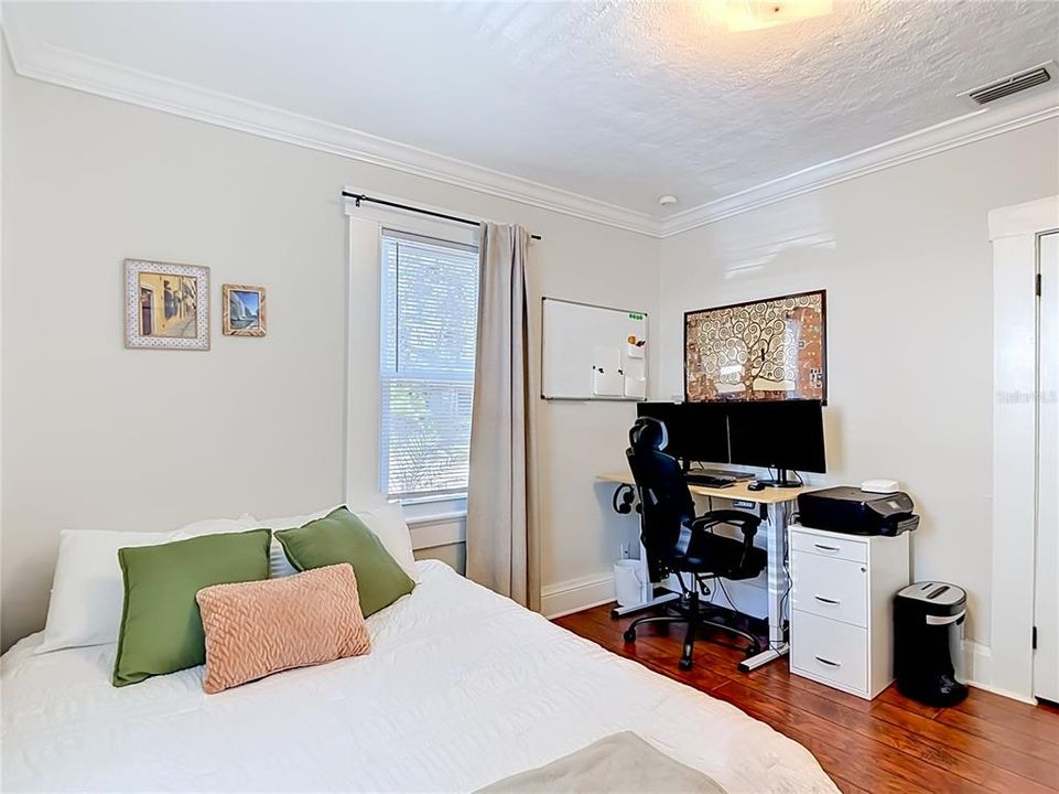 В аренду: $2,495 (3 спален, 1 ванн, 1170 Квадратных фут)