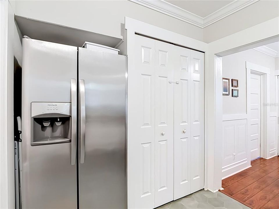 В аренду: $2,495 (3 спален, 1 ванн, 1170 Квадратных фут)