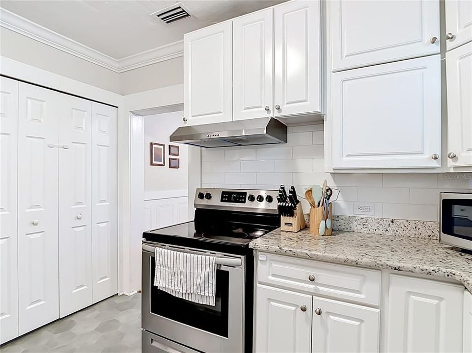 В аренду: $2,495 (3 спален, 1 ванн, 1170 Квадратных фут)