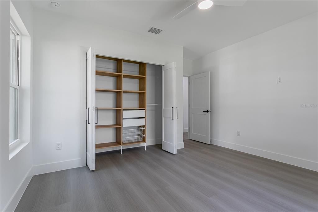 For Sale: $559,000 (4 beds, 0 baths, 1800 Square Feet)