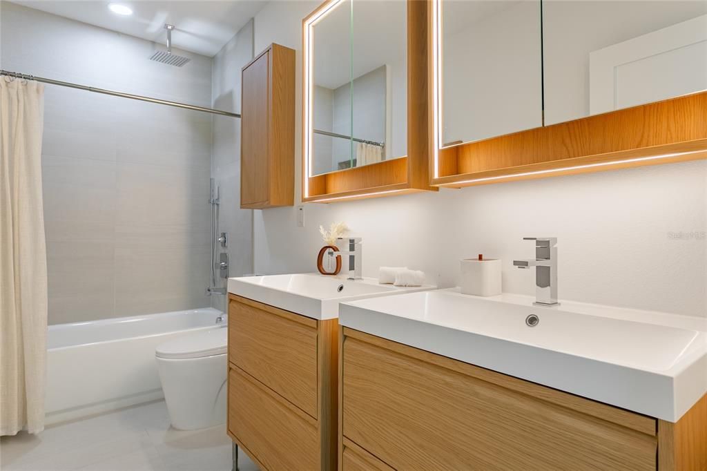 For Sale: $559,000 (4 beds, 0 baths, 1800 Square Feet)