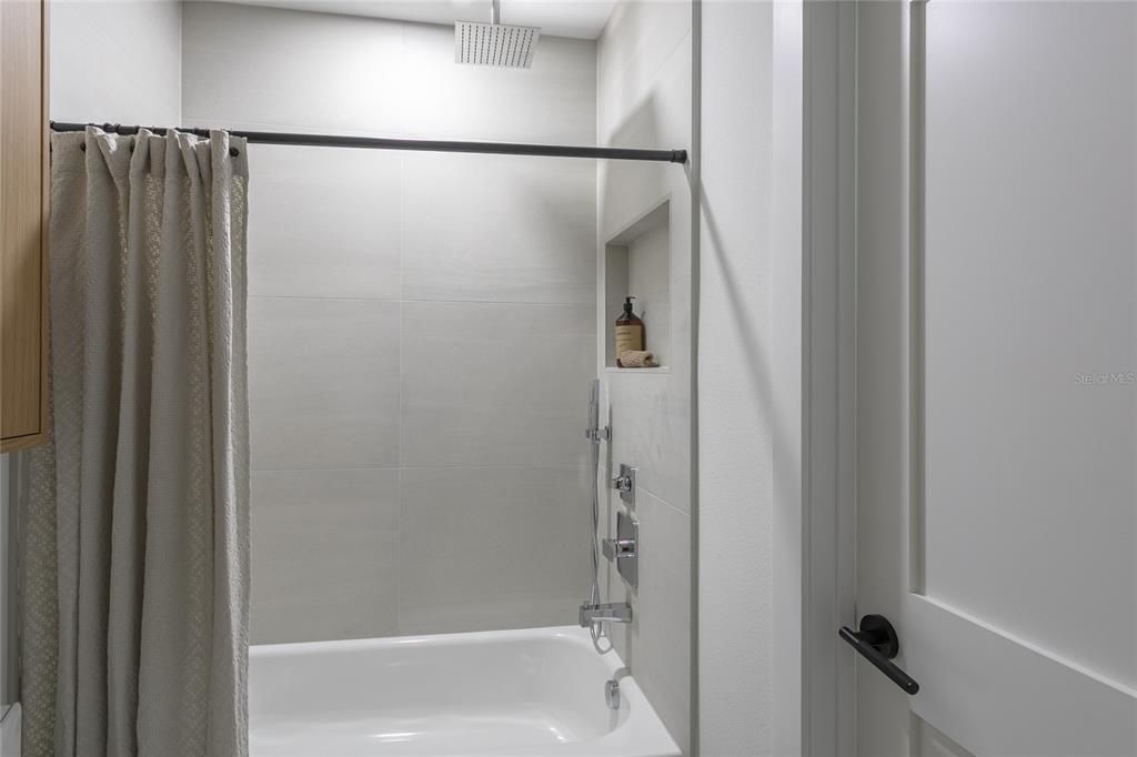 For Sale: $559,000 (4 beds, 0 baths, 1800 Square Feet)