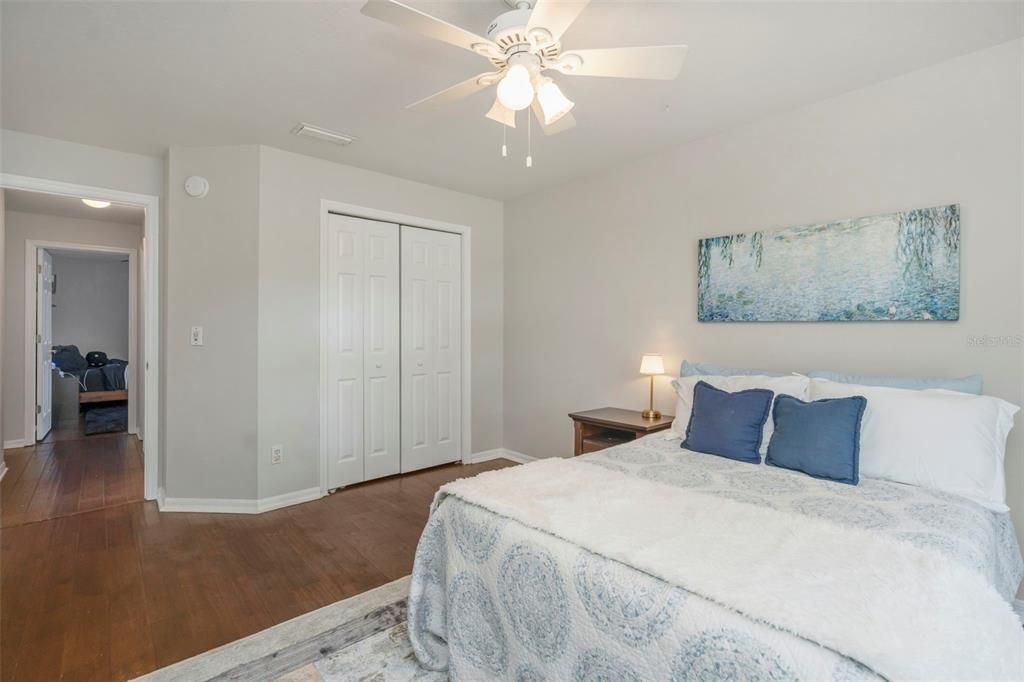 En Venta: $749,000 (4 camas, 3 baños, 2712 Pies cuadrados)