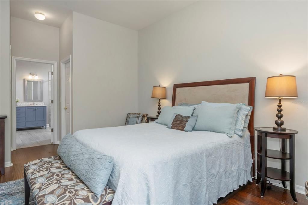 En Venta: $749,000 (4 camas, 3 baños, 2712 Pies cuadrados)