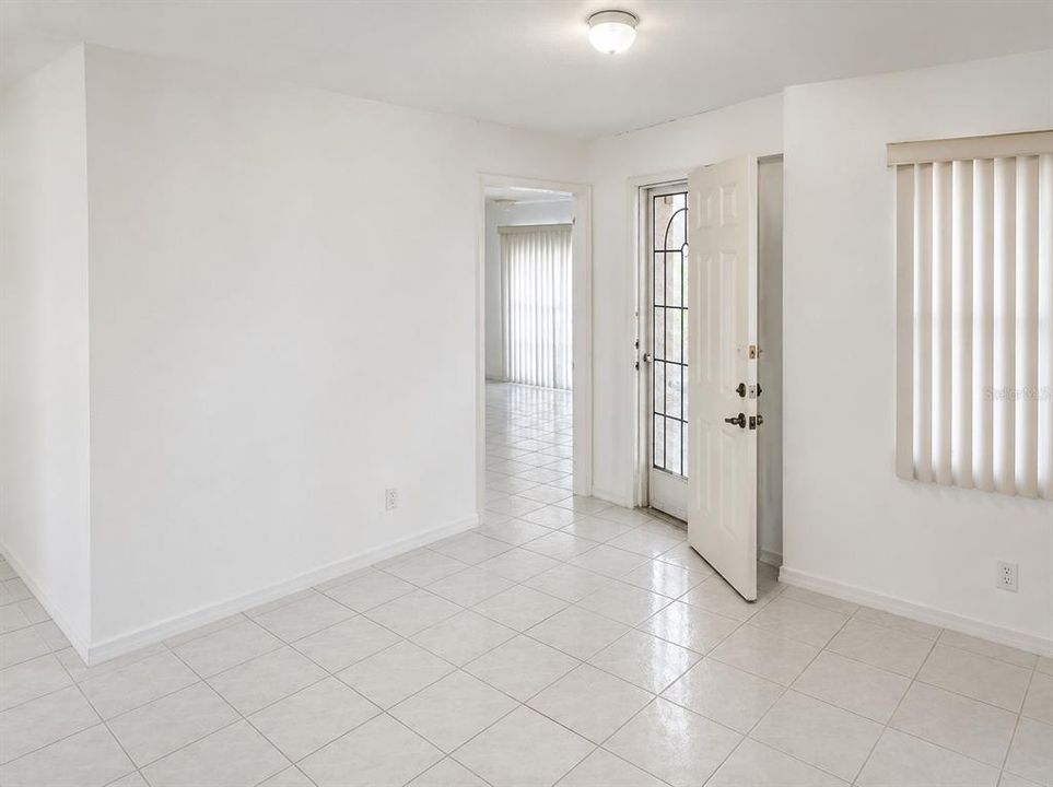 En Venta: $185,000 (3 camas, 2 baños, 1348 Pies cuadrados)