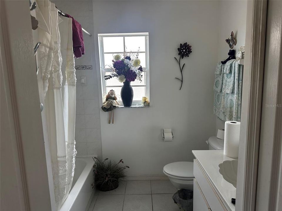 En Venta: $185,000 (3 camas, 2 baños, 1348 Pies cuadrados)