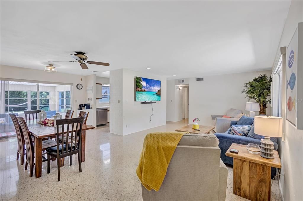 For Sale: $459,000 (3 beds, 2 baths, 1515 Square Feet)