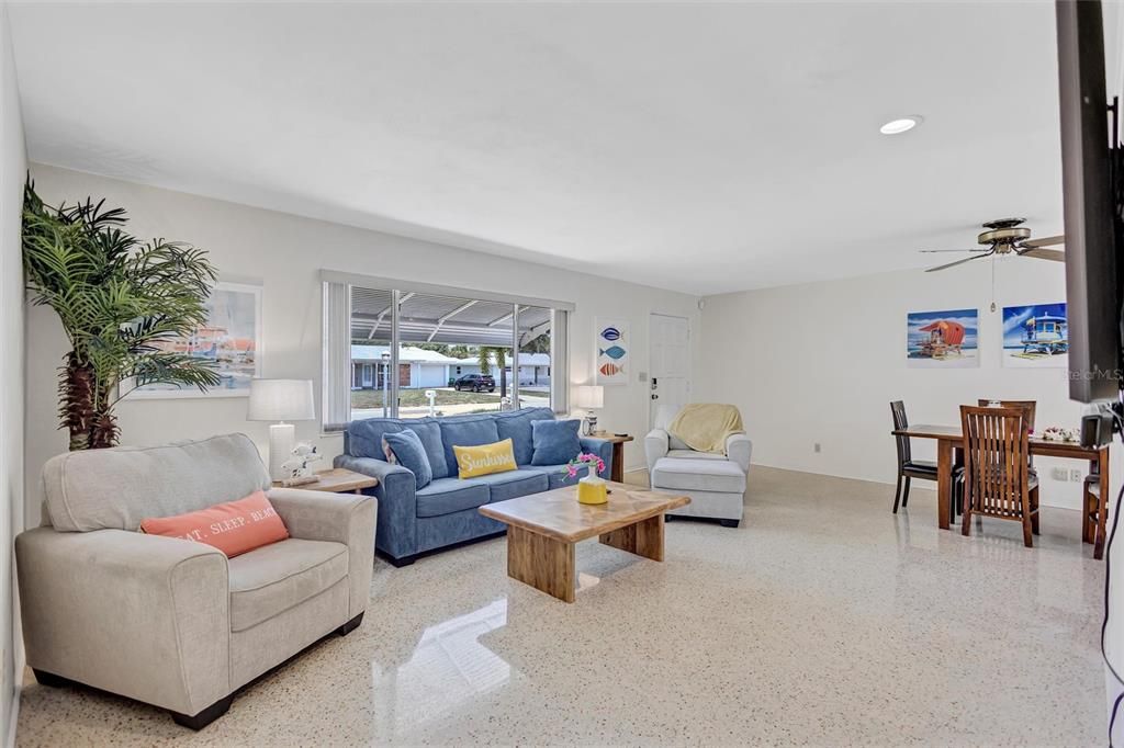 For Sale: $459,000 (3 beds, 2 baths, 1515 Square Feet)