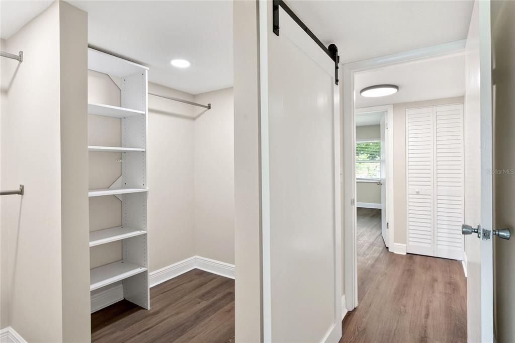 For Sale: $129,000 (2 beds, 2 baths, 1030 Square Feet)