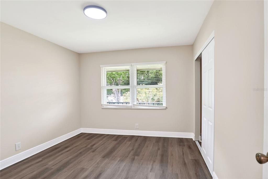 For Sale: $129,000 (2 beds, 2 baths, 1030 Square Feet)
