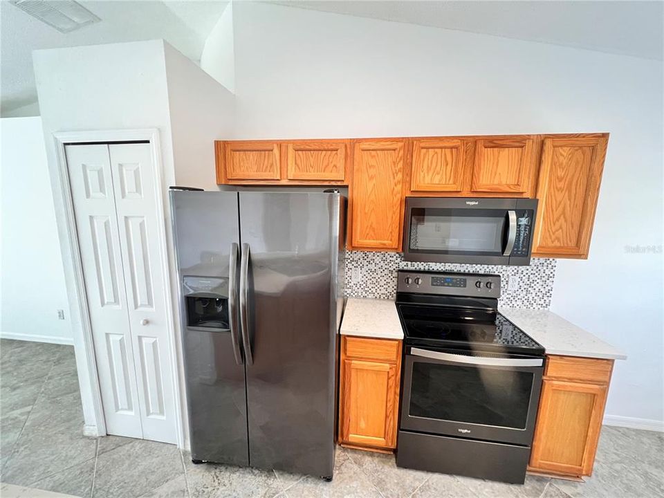 En Venta: $289,999 (3 camas, 2 baños, 1268 Pies cuadrados)