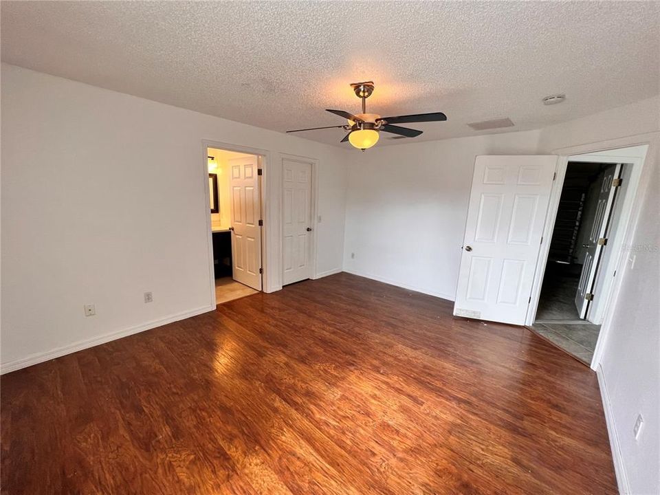 En Venta: $289,999 (3 camas, 2 baños, 1268 Pies cuadrados)