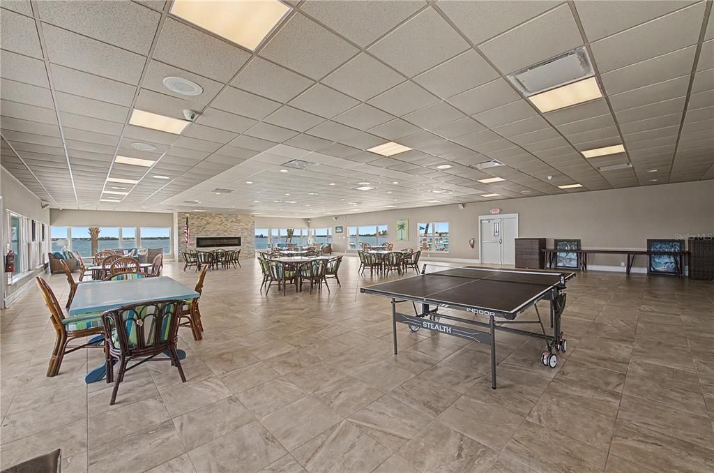 For Sale: $324,900 (2 beds, 1 baths, 970 Square Feet)
