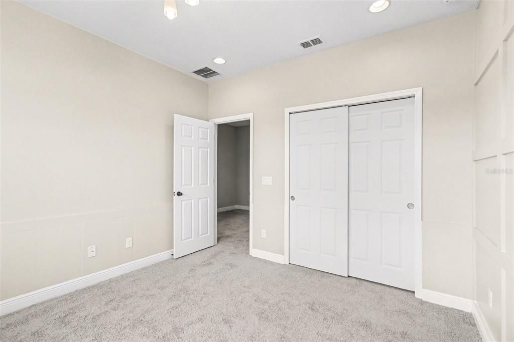 For Sale: $342,000 (3 beds, 2 baths, 1944 Square Feet)