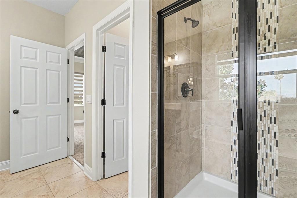 For Sale: $342,000 (3 beds, 2 baths, 1944 Square Feet)