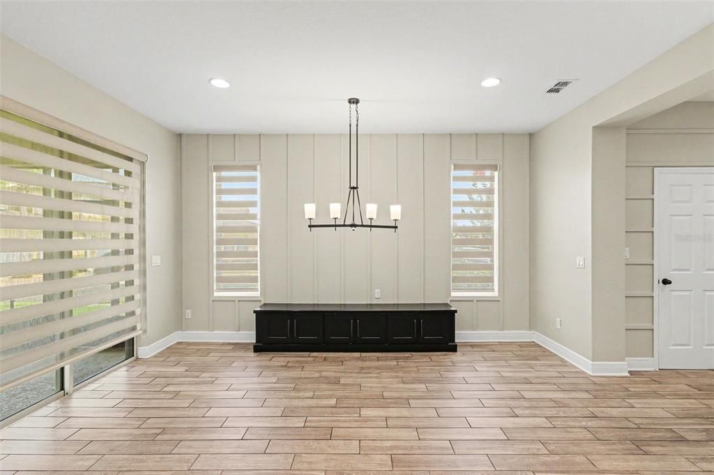 For Sale: $342,000 (3 beds, 2 baths, 1944 Square Feet)