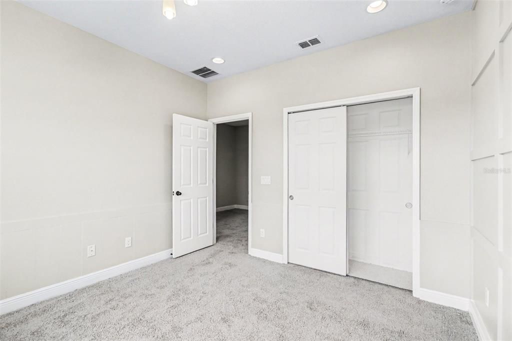 For Sale: $342,000 (3 beds, 2 baths, 1944 Square Feet)