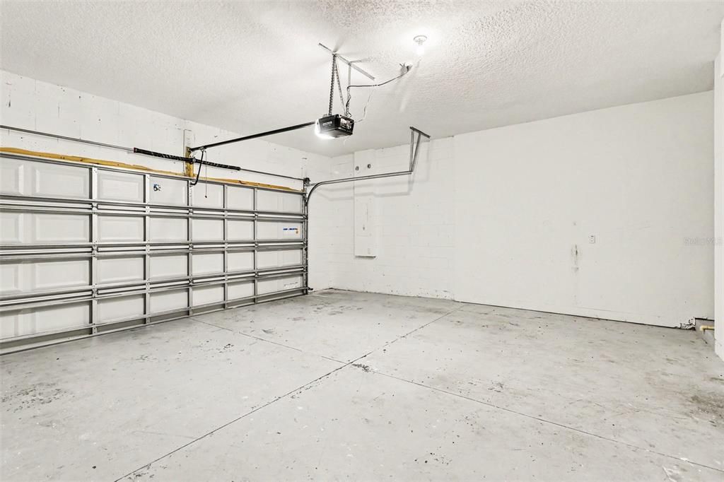 For Sale: $342,000 (3 beds, 2 baths, 1944 Square Feet)