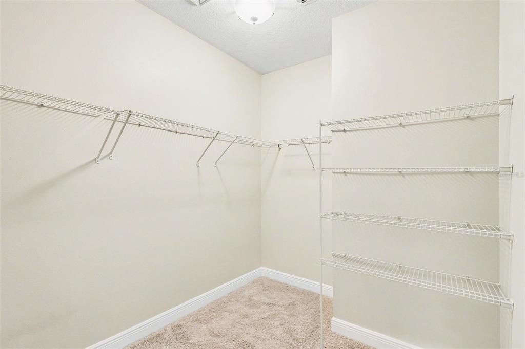 For Sale: $342,000 (3 beds, 2 baths, 1944 Square Feet)