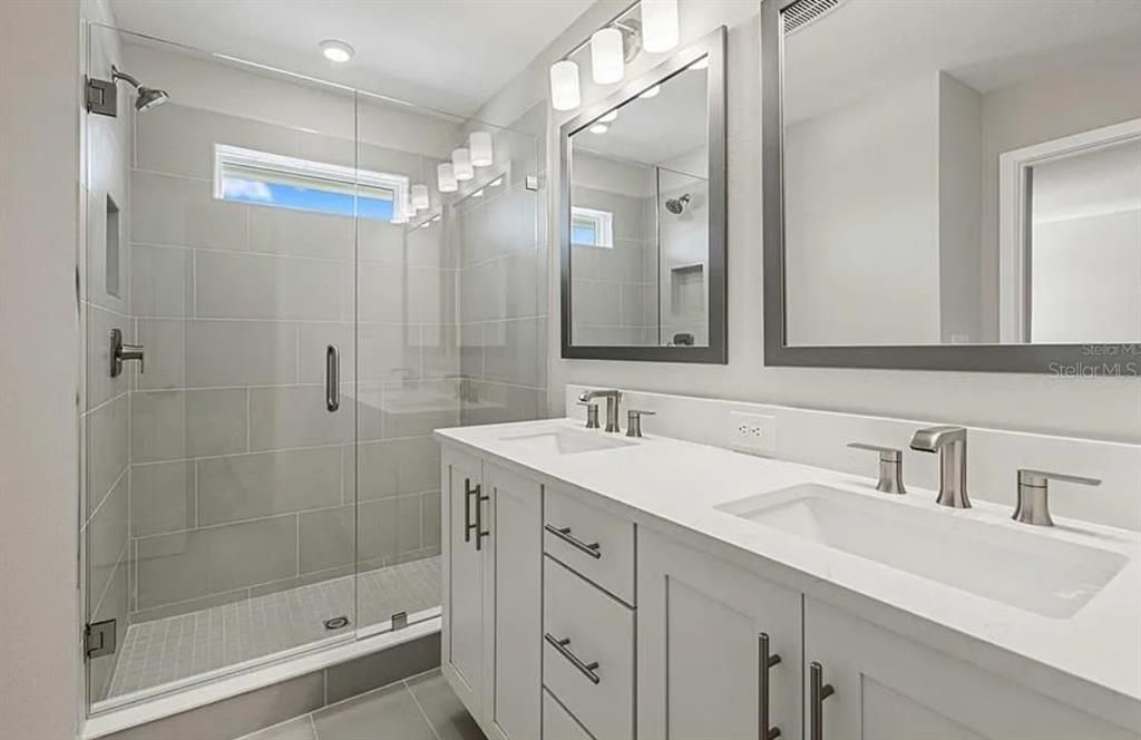 For Rent: $4,495 (3 beds, 2 baths, 987 Square Feet)