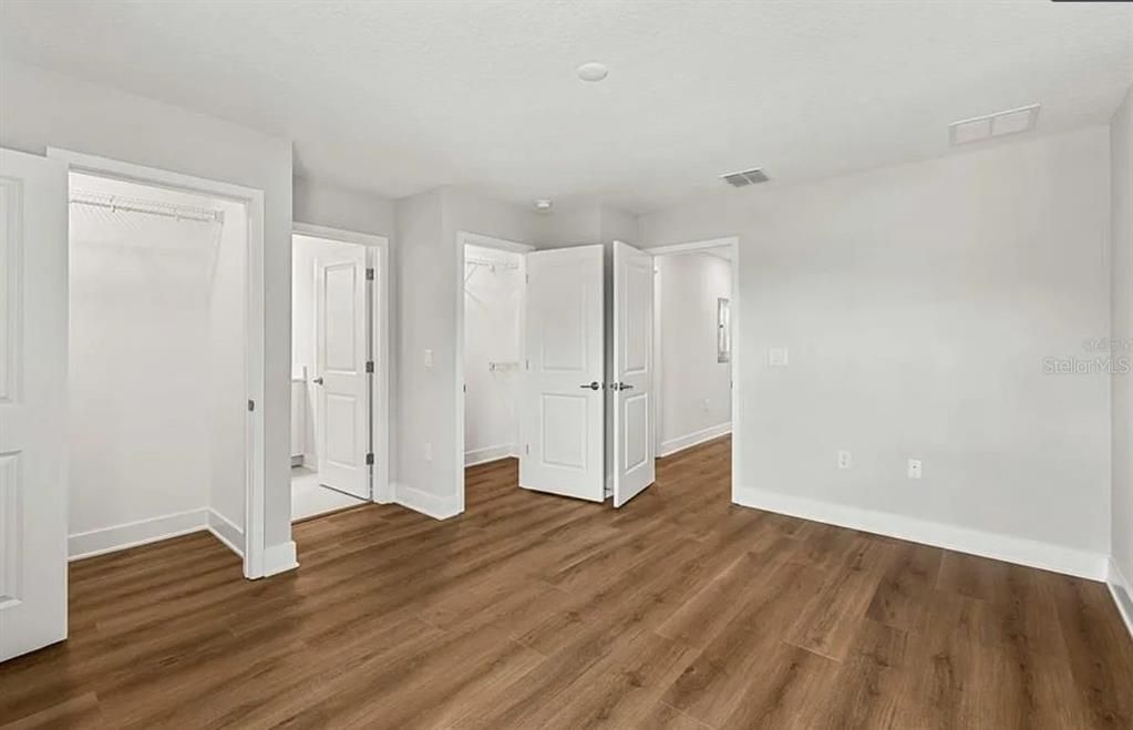For Rent: $4,495 (3 beds, 2 baths, 987 Square Feet)