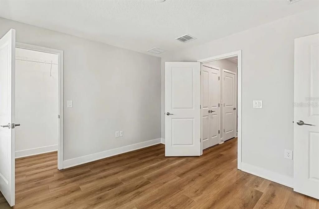 For Rent: $4,495 (3 beds, 2 baths, 987 Square Feet)