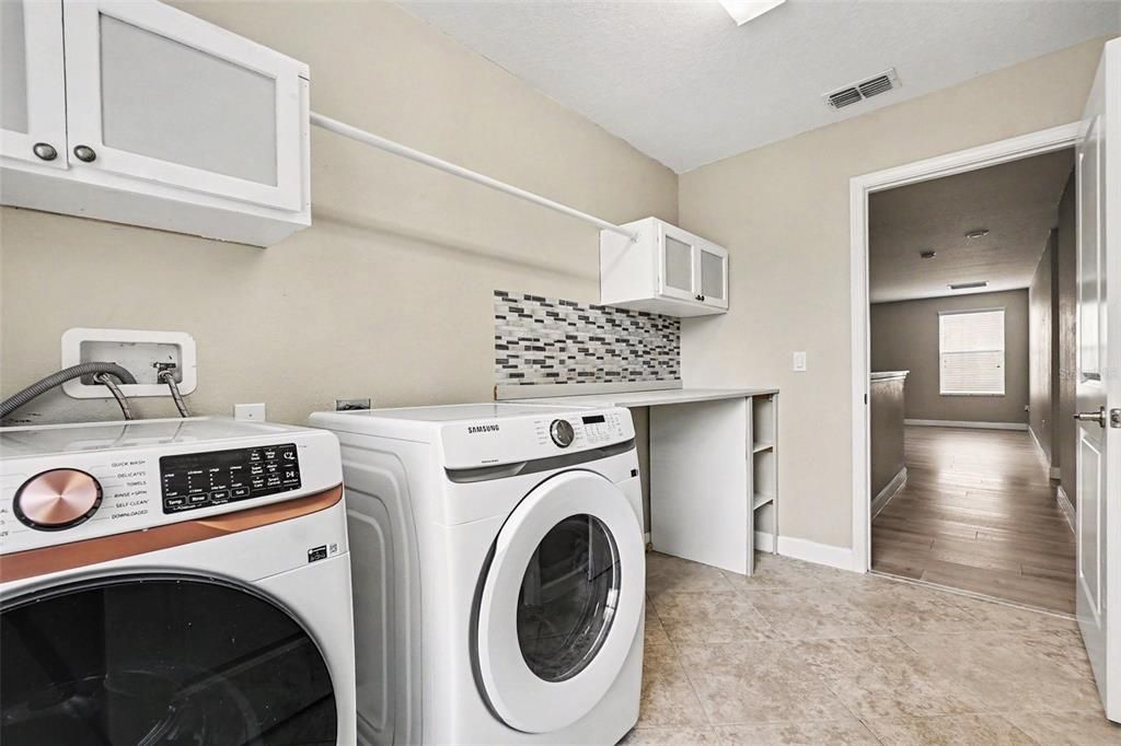 En Venta: $460,000 (5 camas, 3 baños, 3369 Pies cuadrados)