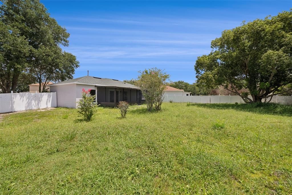 For Sale: $260,000 (3 beds, 2 baths, 1051 Square Feet)