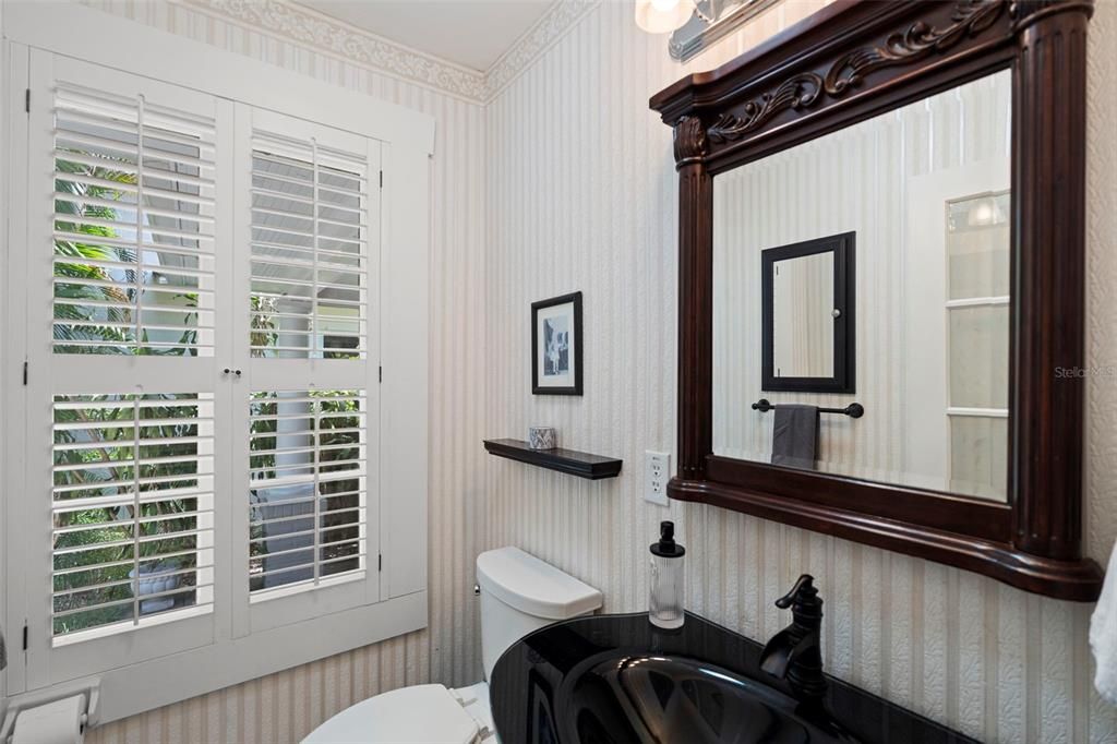 For Sale: $1,950,000 (4 beds, 2 baths, 2644 Square Feet)