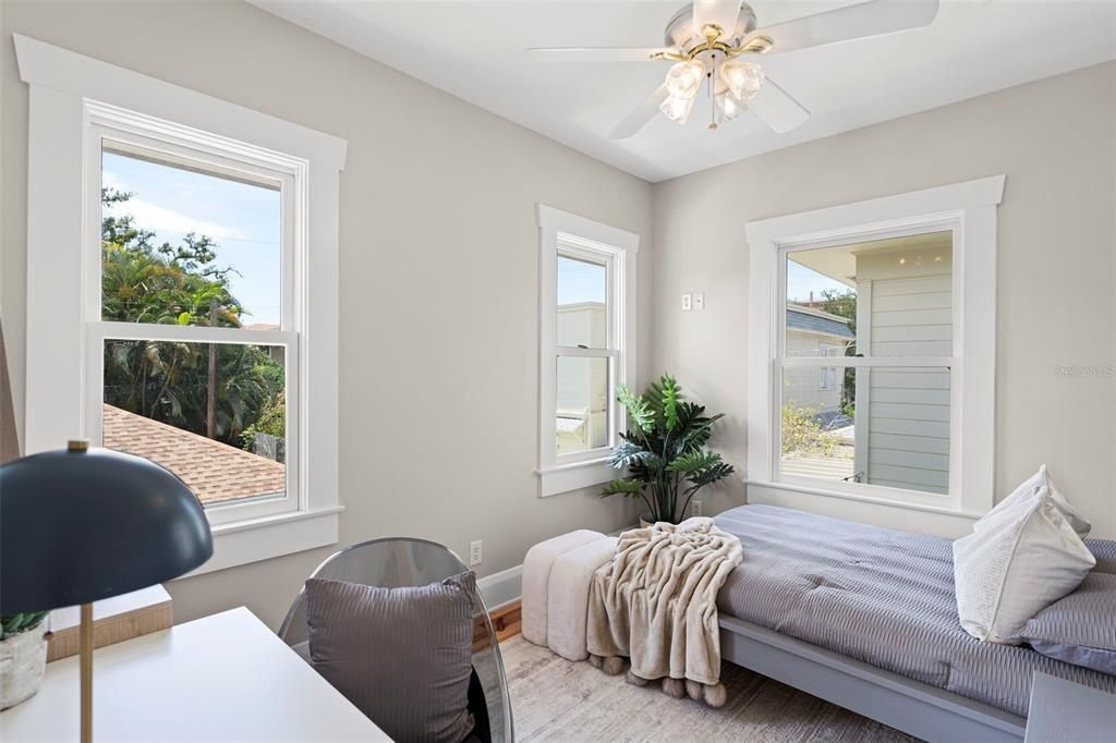 For Sale: $1,950,000 (4 beds, 2 baths, 2644 Square Feet)