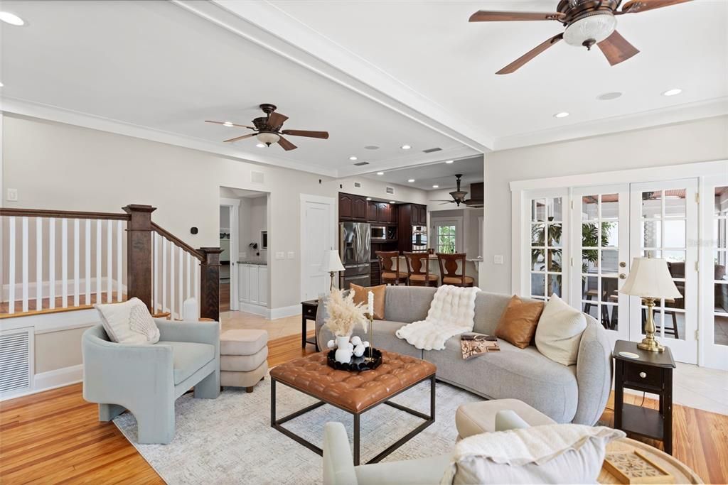 For Sale: $1,950,000 (4 beds, 2 baths, 2644 Square Feet)