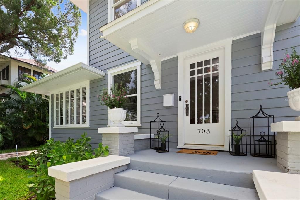 For Sale: $1,950,000 (4 beds, 2 baths, 2644 Square Feet)