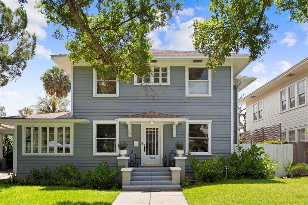 For Sale: $1,950,000 (4 beds, 2 baths, 2644 Square Feet)