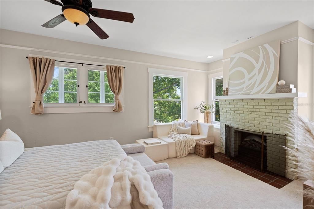 For Sale: $1,950,000 (4 beds, 2 baths, 2644 Square Feet)