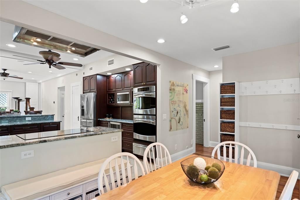 For Sale: $1,950,000 (4 beds, 2 baths, 2644 Square Feet)