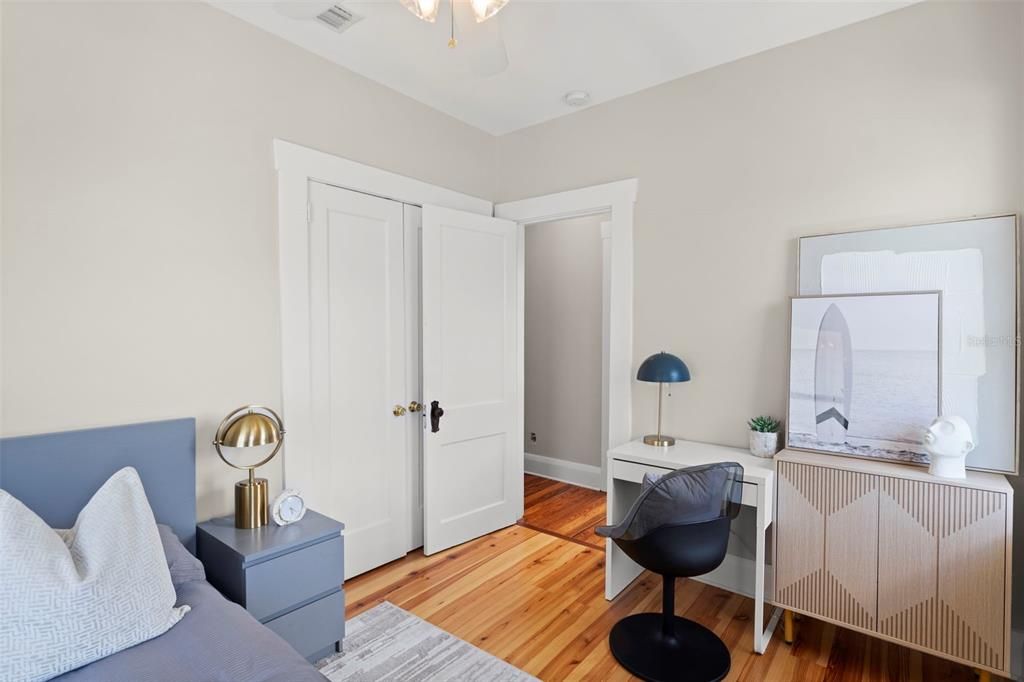 For Sale: $1,950,000 (4 beds, 2 baths, 2644 Square Feet)