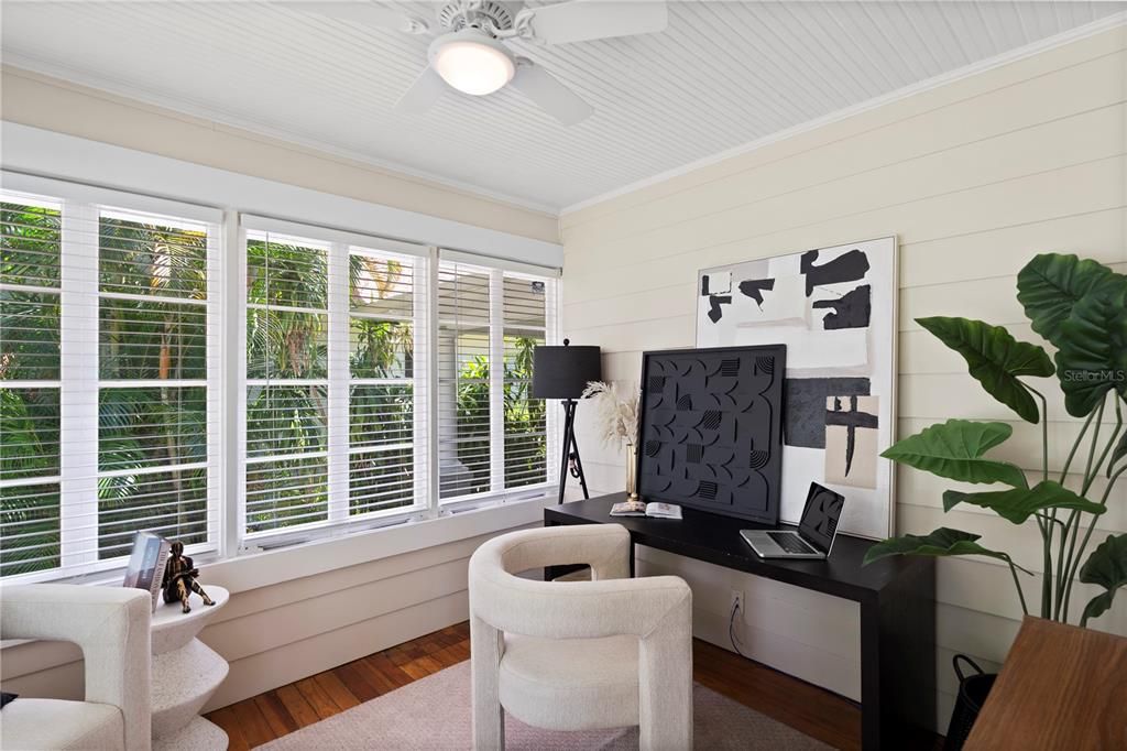 For Sale: $1,950,000 (4 beds, 2 baths, 2644 Square Feet)