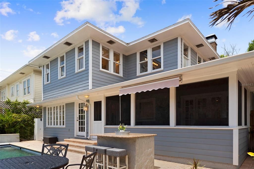For Sale: $1,950,000 (4 beds, 2 baths, 2644 Square Feet)