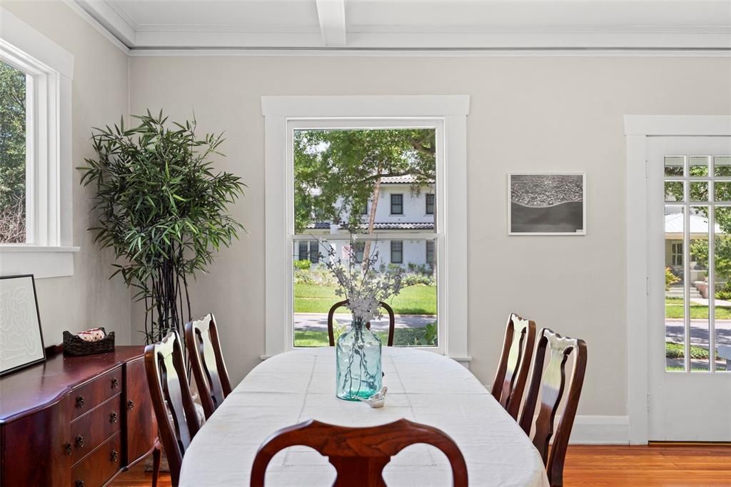 For Sale: $1,950,000 (4 beds, 2 baths, 2644 Square Feet)