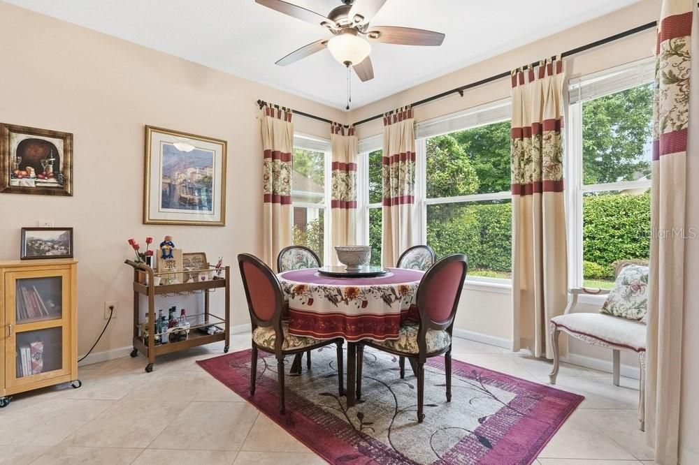 For Sale: $350,000 (2 beds, 2 baths, 1433 Square Feet)