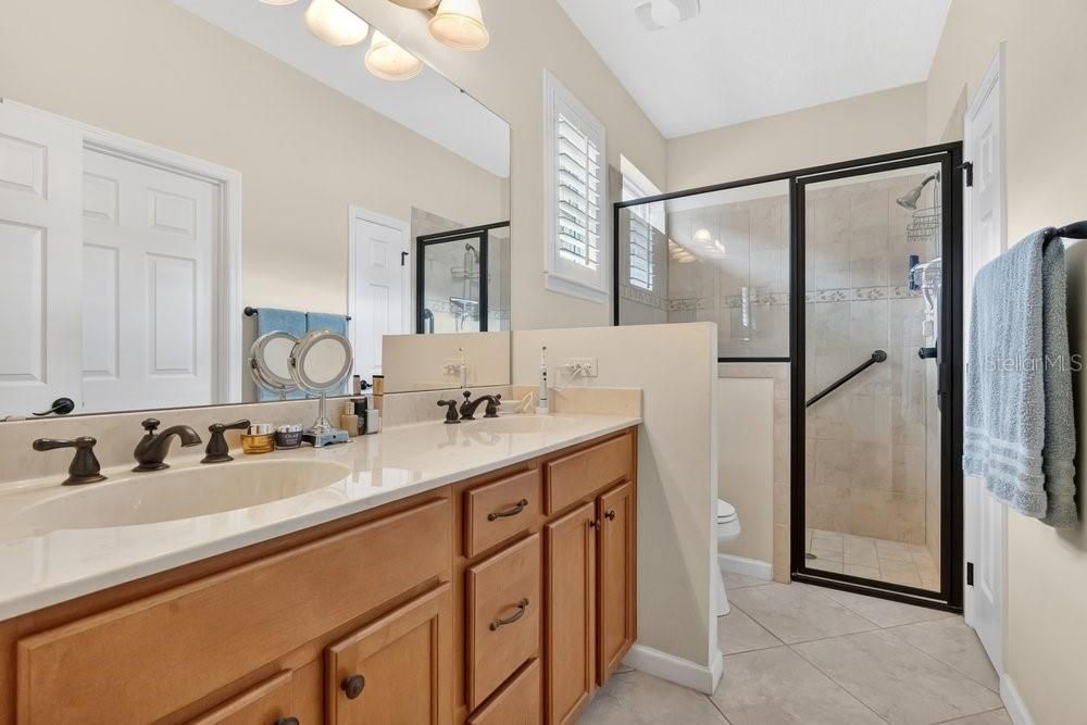 For Sale: $350,000 (2 beds, 2 baths, 1433 Square Feet)
