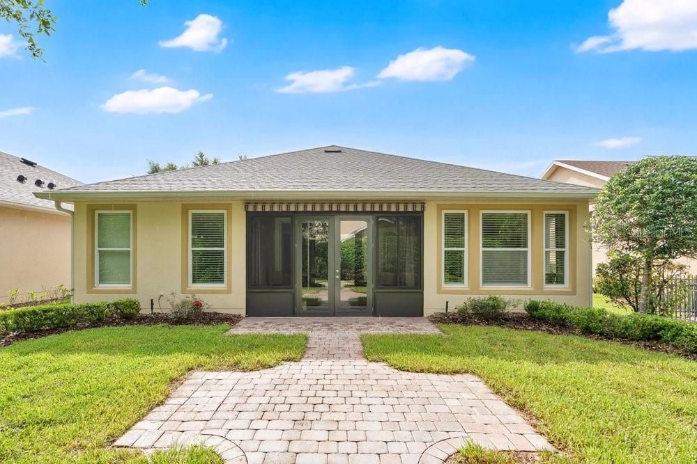 For Sale: $350,000 (2 beds, 2 baths, 1433 Square Feet)