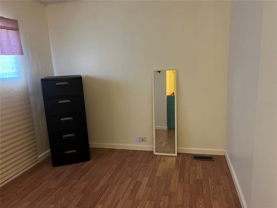 For Sale: $85,000 (2 beds, 1 baths, 672 Square Feet)