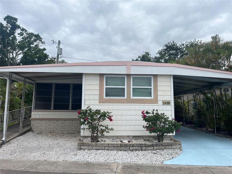For Sale: $85,000 (2 beds, 1 baths, 672 Square Feet)