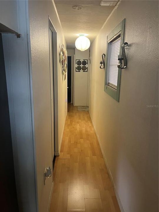For Sale: $85,000 (2 beds, 1 baths, 672 Square Feet)