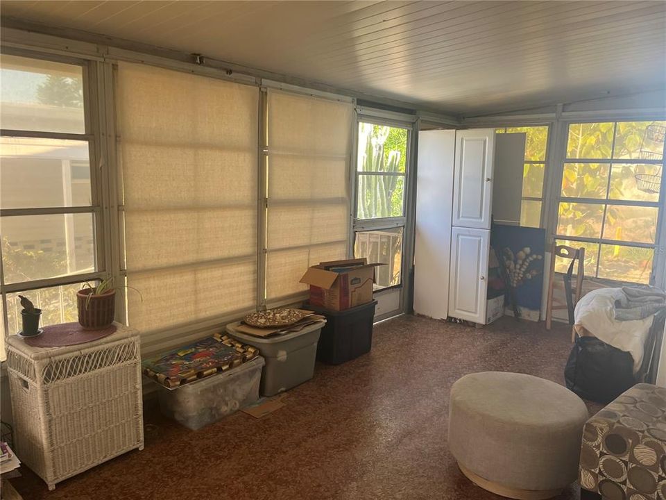 For Sale: $85,000 (2 beds, 1 baths, 672 Square Feet)