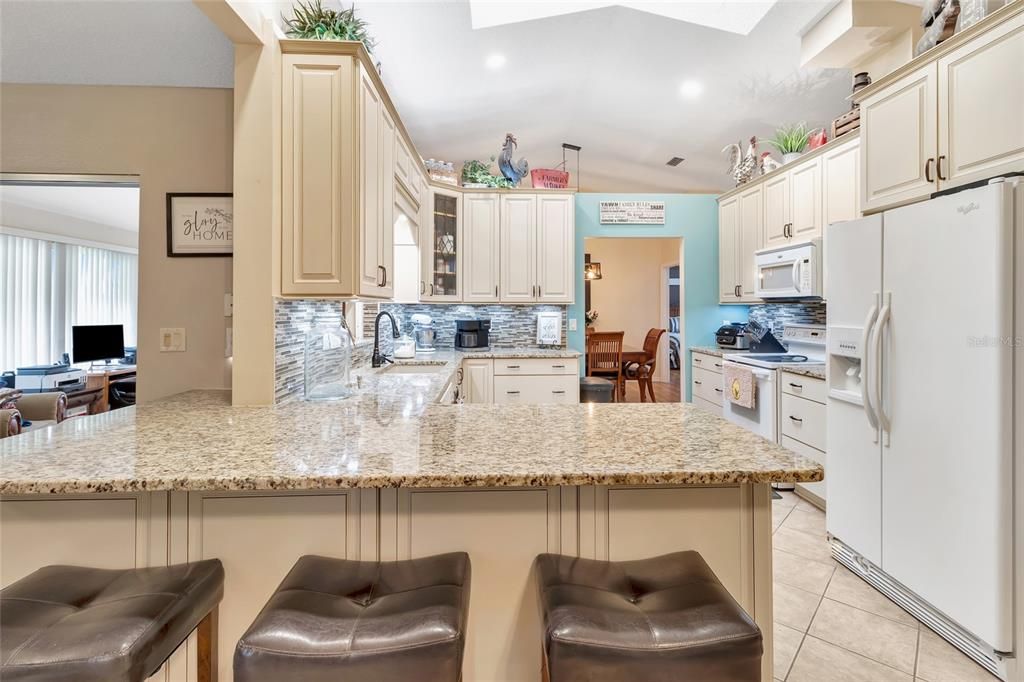 For Sale: $374,900 (3 beds, 2 baths, 2268 Square Feet)