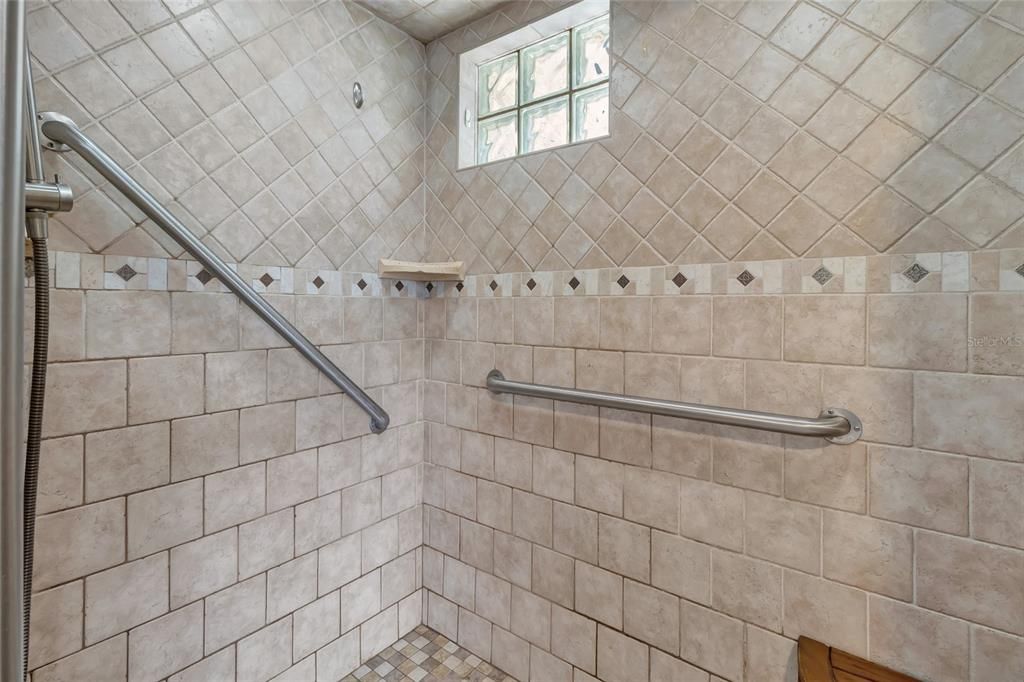 For Sale: $374,900 (3 beds, 2 baths, 2268 Square Feet)